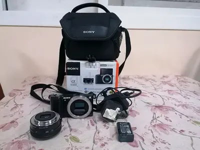 Sony Alpha 5000 Mirrorless Camera with Two Lenses, Bag and Charger