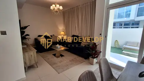 Fully Furnished | Vacant | Modern Living