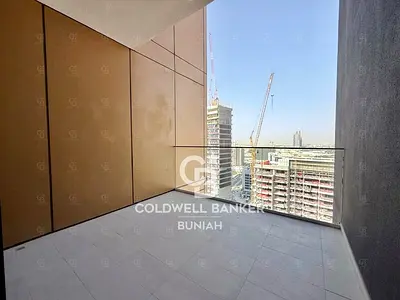 Crystal Lagoon View | Bright | Elegant Apartment