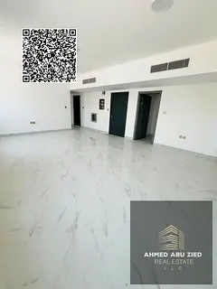 Commercial office for annual rent in Al Muwaihat 3. 2 bathrooms, suitable for all activities. 4-6 pa