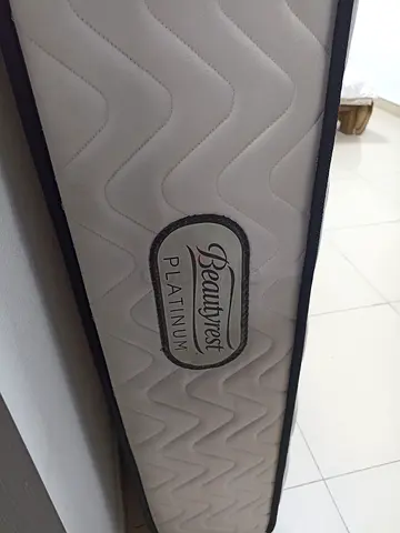 Beautyrest Platinum mattress - good condition 200x160cm