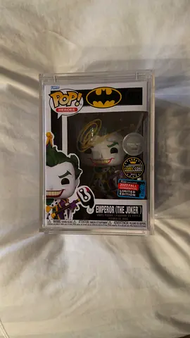 Signed by Greg Capullo – Emperor (The Joker) Funko Pop! #457 – MEFCC 2023 Exclusive