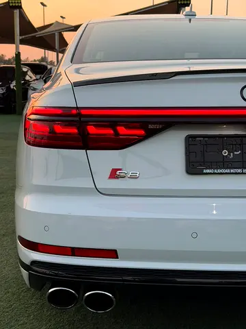 صورة مصغرة 18 لـ 2020 AUDI S8