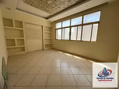 ارخص شقة بالقليعة غرفة وصالة بتشطيب رائع جدا مع تكييف وغاز مركزي وبلكونة باطلالة مفتوحة وحمام واسع سخن وبارد ومطبخ كبير ومشمس موقع مميز قريب لكورنيش
