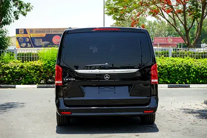2023 Mercedes-BENZ V-CLASS 照片 4