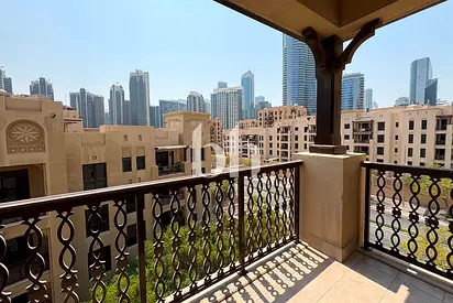 1BR | Mid Floor | Community View