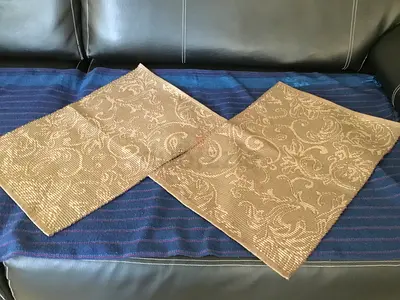 2 HomeCentre Veronica Placemats (33x48 cm)