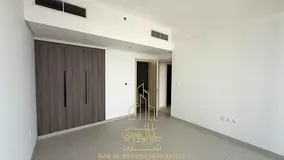 Cozy 1BHK | Walk to Metro | Gym & Pool