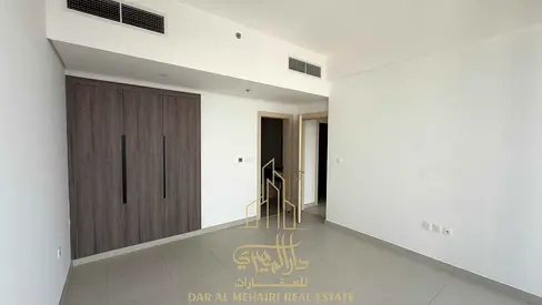Cozy 1BHK | Walk to Metro | Gym & Pool