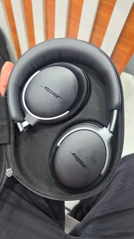 Bose QuietComfort  Ultra Over-Ear Headphones (Good Condition) with Case