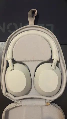 Sony XM5 - Lightly used