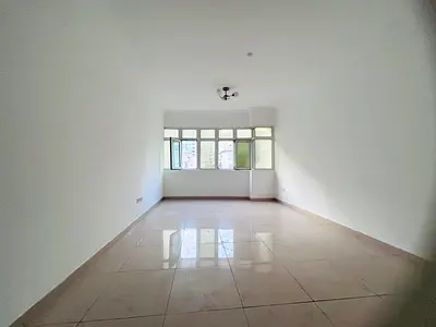 King Faisal Street | Huge 2-BHK with Parking | No Admin Fee | Master Bed | Prime📍Location | Family Bldg