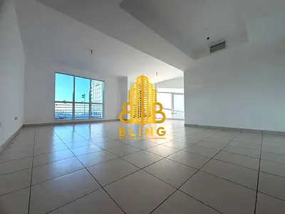 Amazing 3BHK With 2 Parking, Maid Room & Balcony