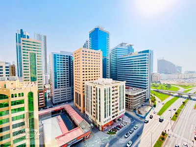 متاح للإيجار السنوي بمنطقة الخان