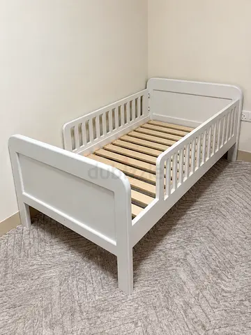 White Wooden Toddler Bed / Child Bed Frame - Good Condition