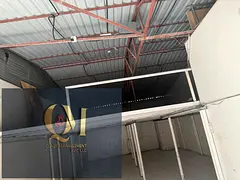 With mazaneen big warehouse available with Lift and personal washroom in just 80K