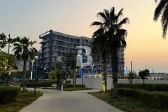 Airbnb-Style| Sun-Filled |Near Airport| Tawtheeq