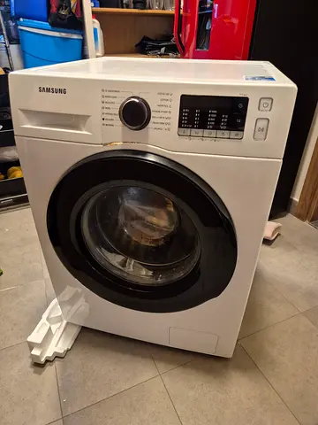 Samsung Front Load Washing Machine - has a problem with the drum.. Pick Up!