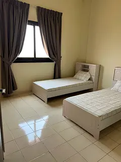 Bed Space in Master Bedroom – Arabic Community, All Utilities Included