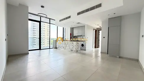 Bright 2BHK | برج أمل | إطلالات متعددة على الشرفات