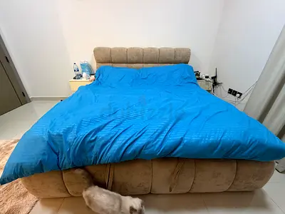King size bed with 2 side table