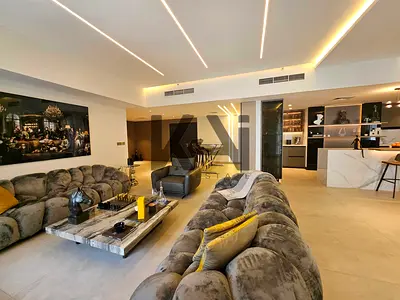 Elegant Penthouse | Fully Upgraded | Sea View