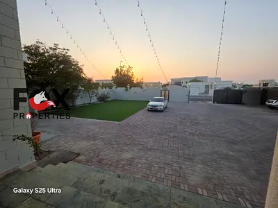 Villa for sale in Al Hamidiya 1, Ajman, UAE nationals only. 14,000 sqft, new finishing, 6 bedrooms, living rooms, majlis, 4 covered parking spaces. AE