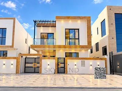 Freehold ownership for all nationalities with a 10% down payment; price includes registration fees. Located in a prime area with luxury finishes. Fea