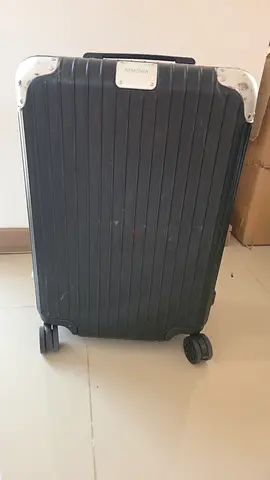 Rimowa hybrid Medium check in