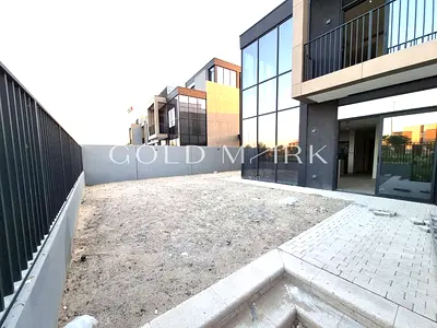 G+2 | Big Plot | Backing Park I Mortgageable