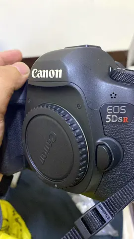Canon EOS 5DS R 50.6MP + EF 70-200mm f/2.8L IS II USM Lens – Excellent Condition