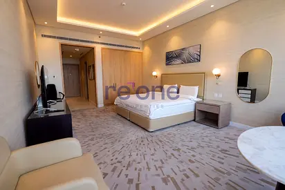 Fully Furnished | High Floor | Mall Connected