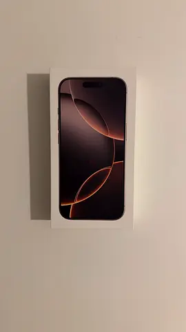 iPhone 16 Pro 256 Gb- Desert Titanium