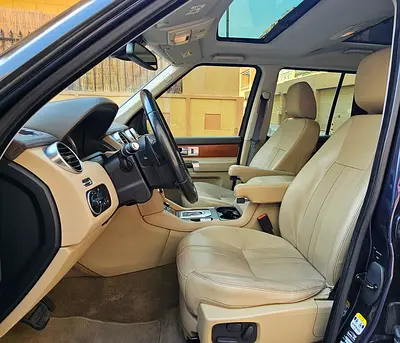 2015 LAND Rover LR4 — фото 11