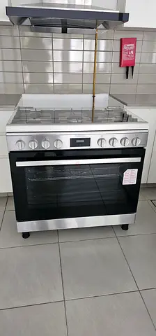 Bosch series 6 gas cooker 90cm good condition for sale