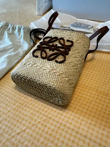 LOEWE x Paula’s Ibiza Anagram Raffia Bag – Never Worn – Full Set