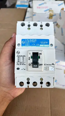 25A 3-Pole Molded Case Circuit Breaker – DNO-100S3 (New)