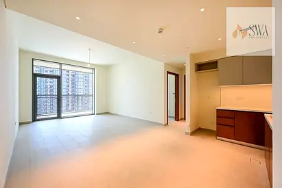 1BR Apartment | Creek Rise 1 Tower | Marina & Downtown View | Balcony Access