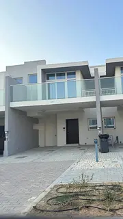 Multiple Units available | Modern| Balcony & Courtyard View