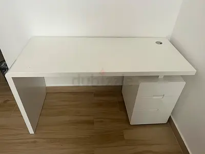 Working Desk Beautiful White