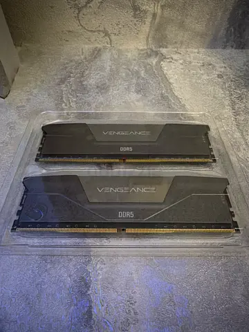 CORSAIR VENGEANCE DDR5 RAM 96GB (2x48GB) 6000MHz  ((LOW PRICE )) !! NEVER USED !