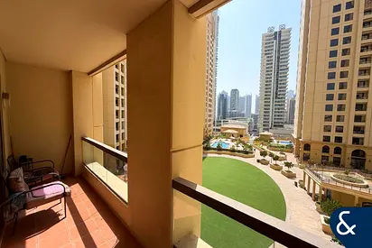 Large Layout | Low Floor | Partial View