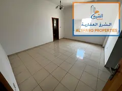 Spacious studio featuring central air conditioning and a separate kitchen. Excellent finishes. Conve