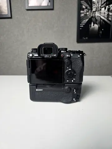 Best sports camera: Sony Alpha A9iii with Vertical Battery Grip