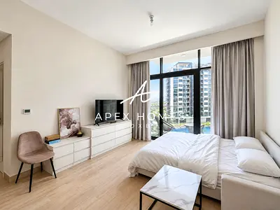 Exclusive |Park View |Bright |Vacant |Furnished