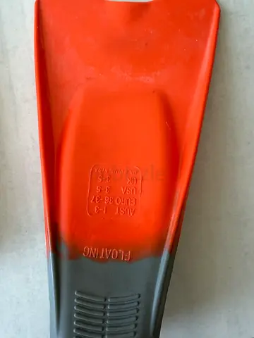Swim Fin / Flipper pair and floating board for kids almost new