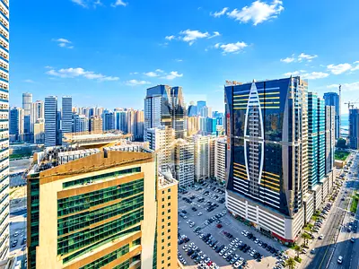 DISTRESS DEAL | BALCONY & WARDROBES | MASTER-BEDROOM | GYM&POOL