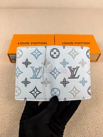 Louis vuitton multiple wallet