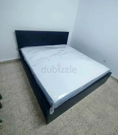 IKEA malam king‑size bed (180 × 200 cm) with 2 storage drawers and an IKEA mattress ✨
