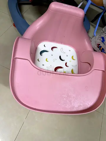 Low chair for feeding